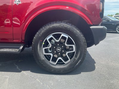 2026 Ford Bronco Outer Banks