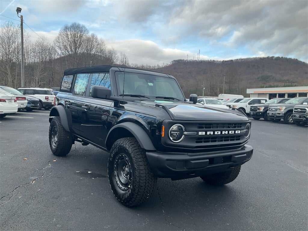 2025 Ford Bronco Base