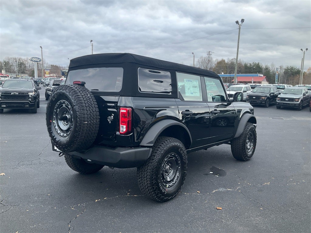 2025 Ford Bronco Base