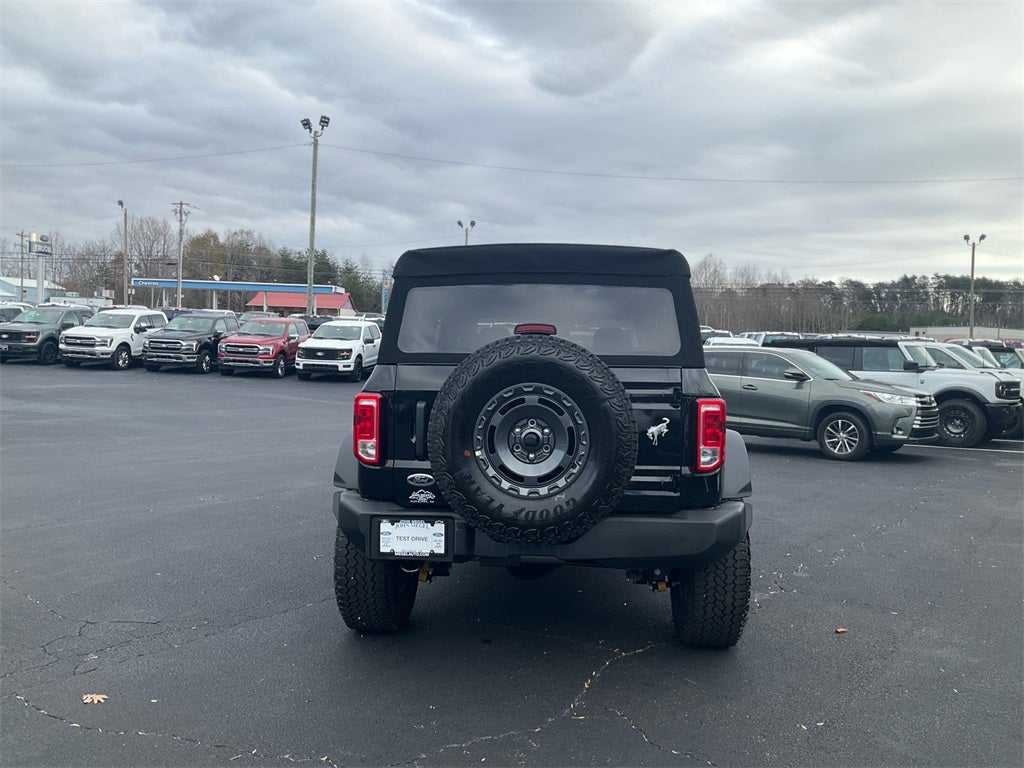 2025 Ford Bronco Base