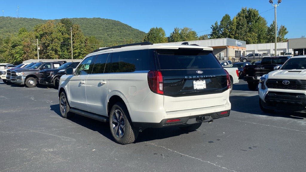 2027 Ford Expedition Max Active