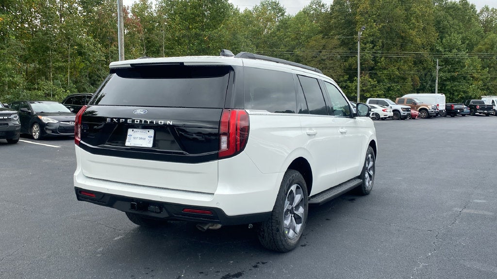 2027 Ford Expedition Active