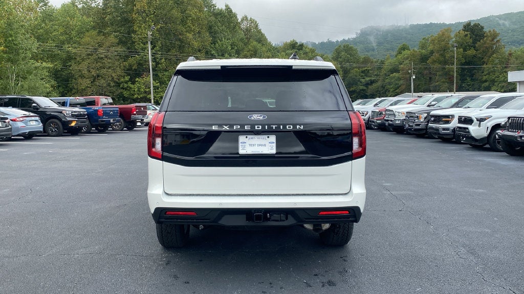 2027 Ford Expedition Active