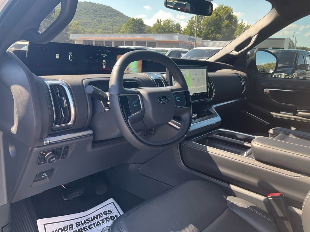 2025 Ford Expedition Platinum