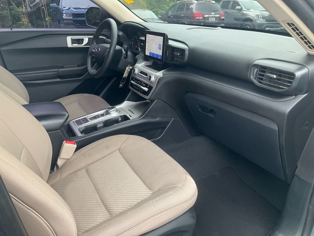 2021 Ford Explorer Base
