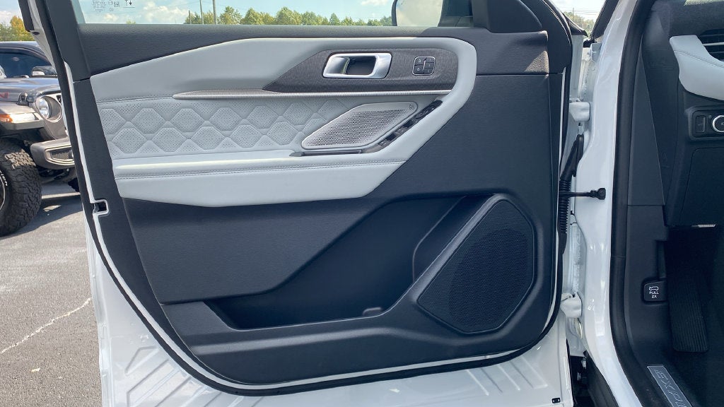 2027 Ford Explorer Platinum