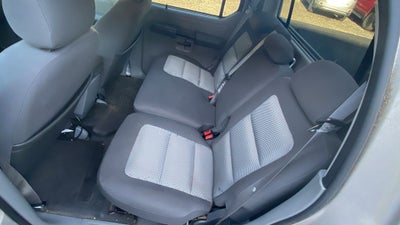 2003 Ford Explorer Sport Trac XLS