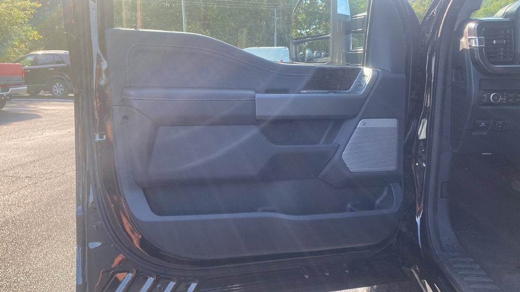 2027 Ford F-250SD Lariat