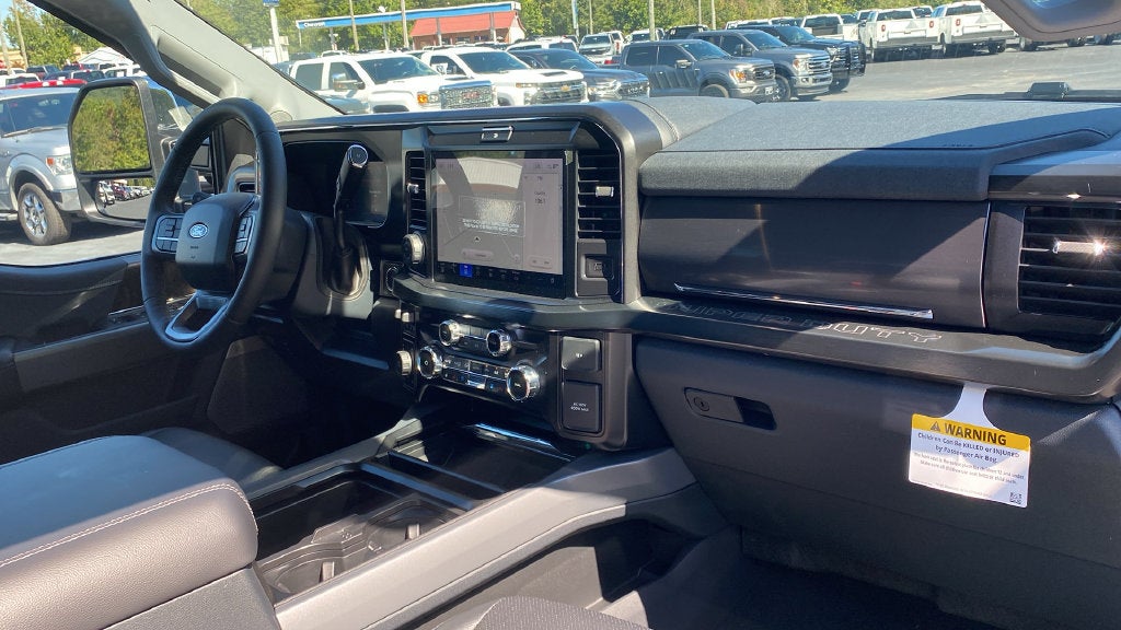 2027 Ford F-250SD F-250® Lariat®
