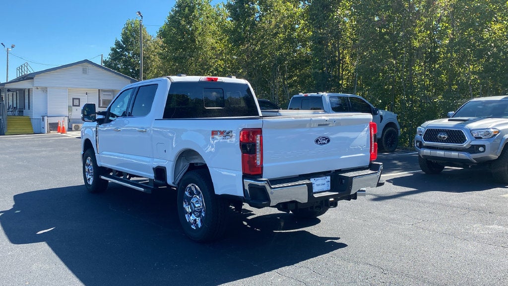 2027 Ford F-250SD F-250® Lariat®