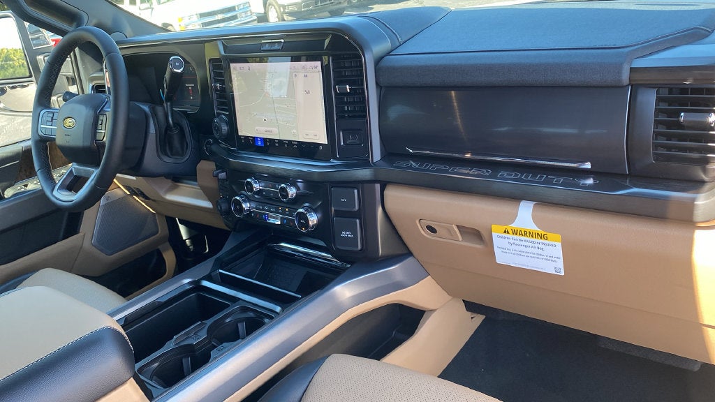 2027 Ford F-350SD Lariat