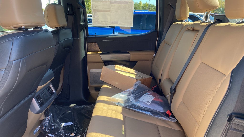 2027 Ford F-350SD Lariat