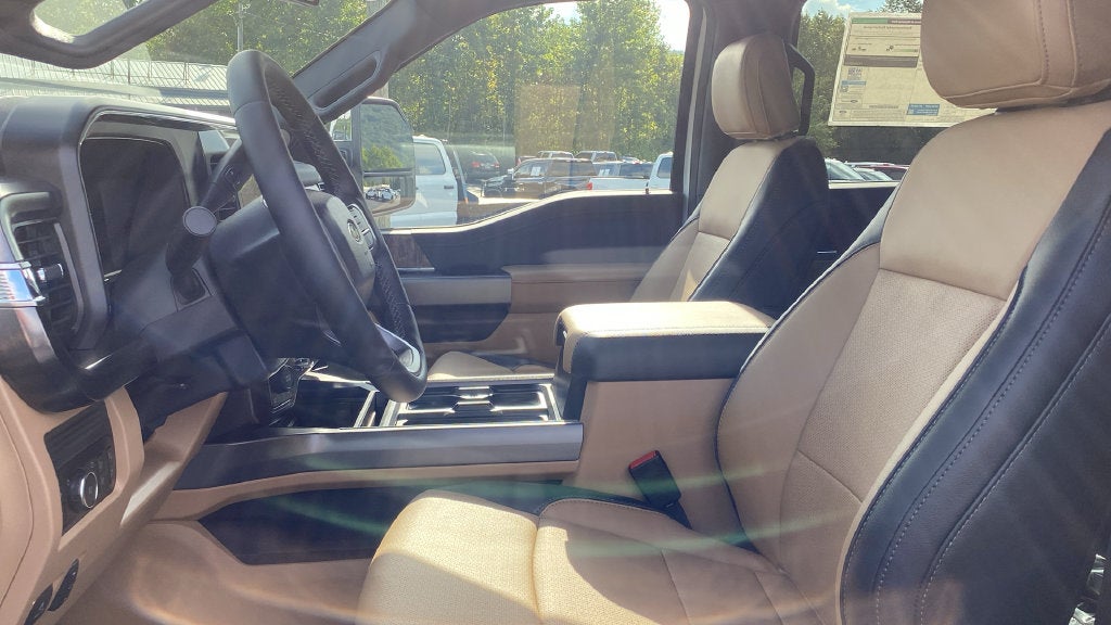 2027 Ford F-350SD Lariat