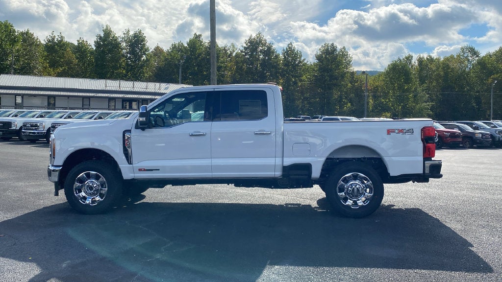 2027 Ford F-350SD Lariat