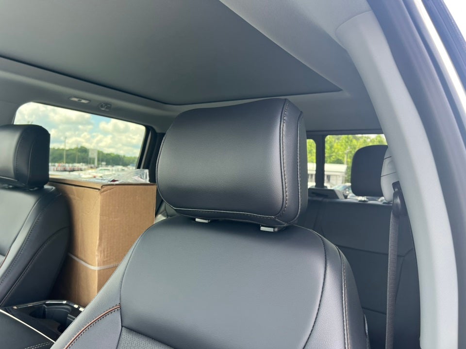 2025 Ford F-350SD Lariat