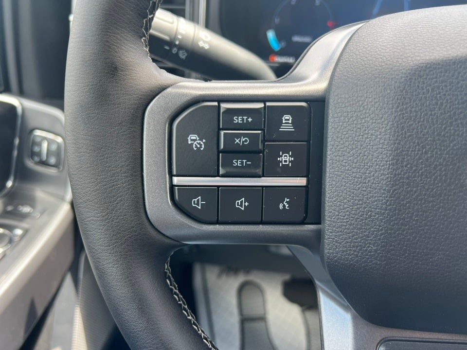 2025 Ford F-350SD Lariat