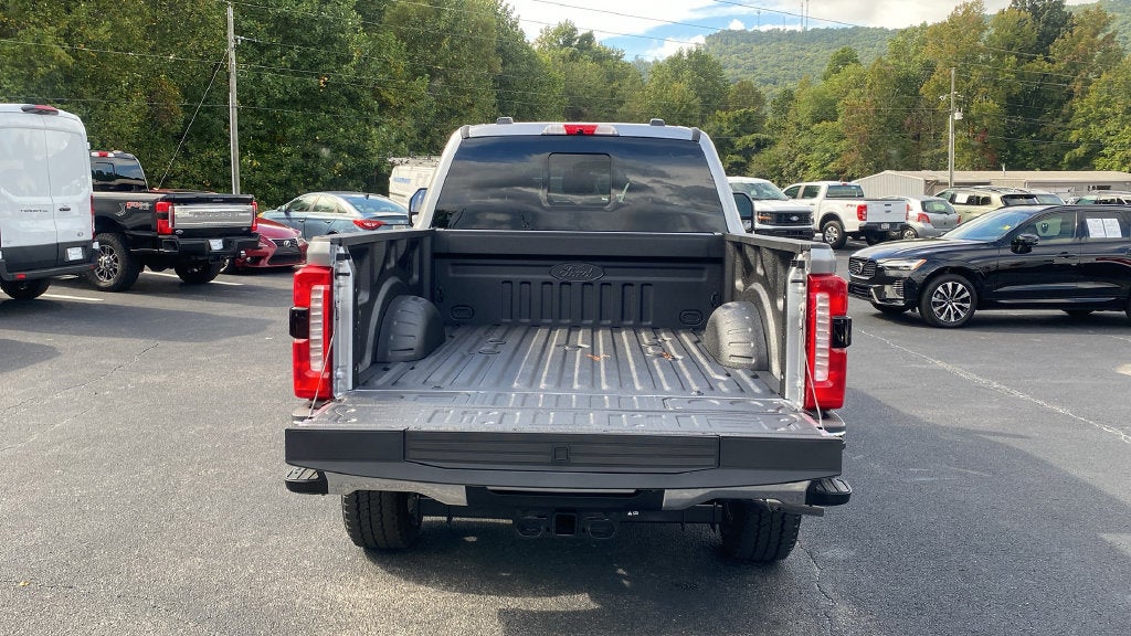2027 Ford F-350SD Lariat