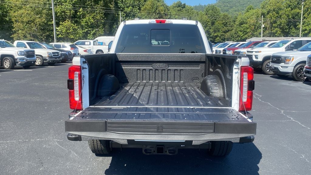 2027 Ford F-350SD Lariat
