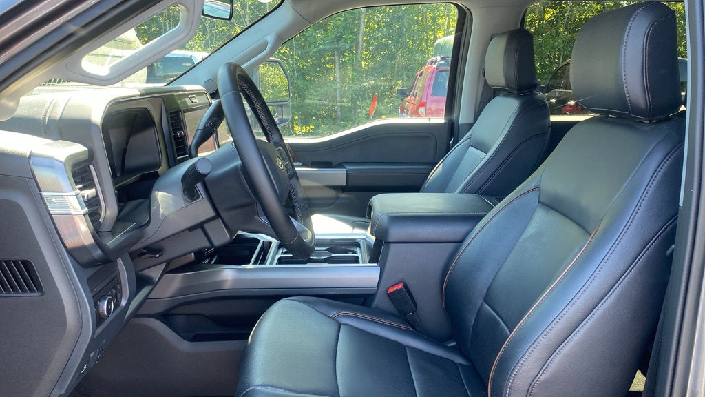 2025 Ford F-350SD Lariat