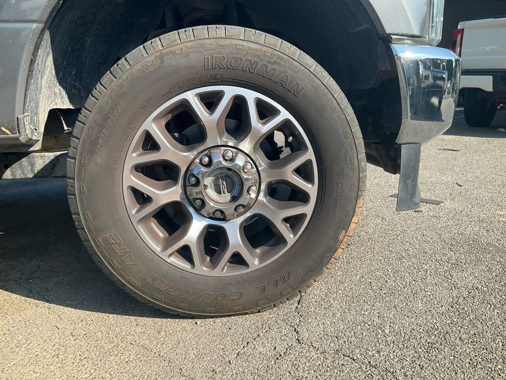 2022 Ford F-350SD Lariat