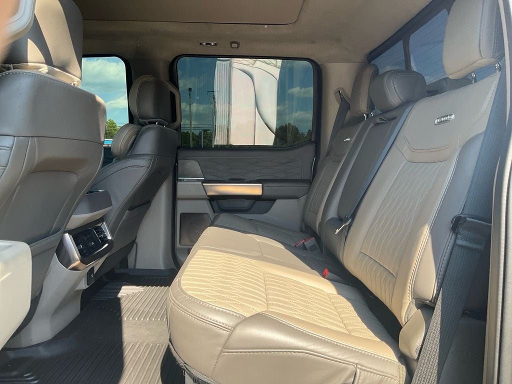 2025 Ford F-350SD Platinum DRW