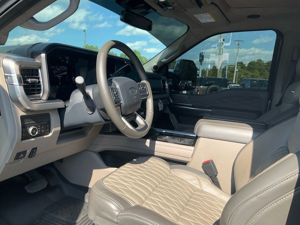 2025 Ford F-350SD Platinum DRW