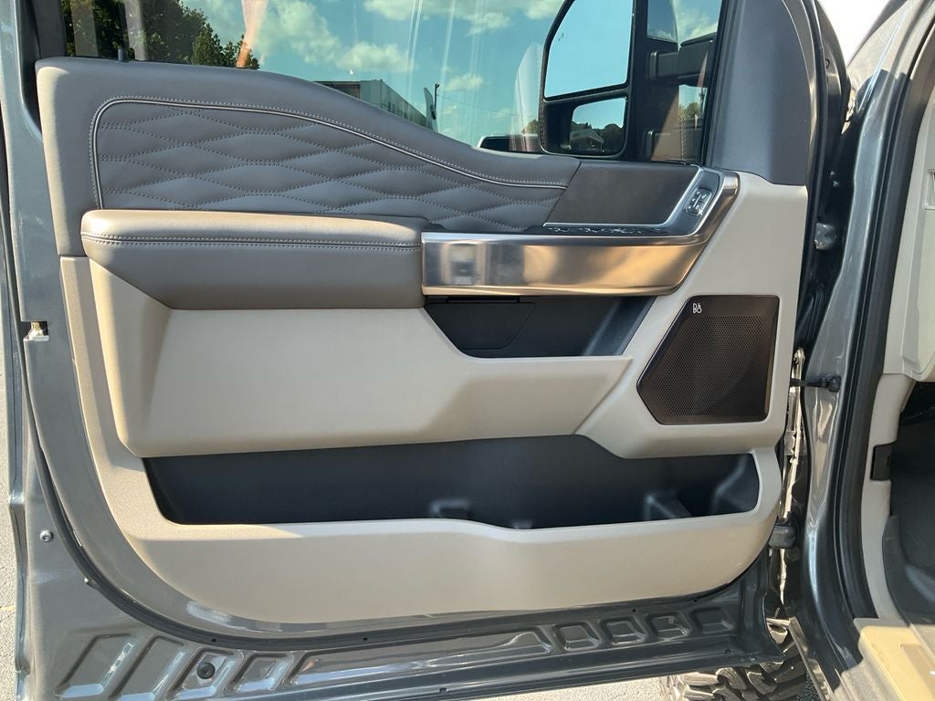 2025 Ford F-350SD Platinum DRW