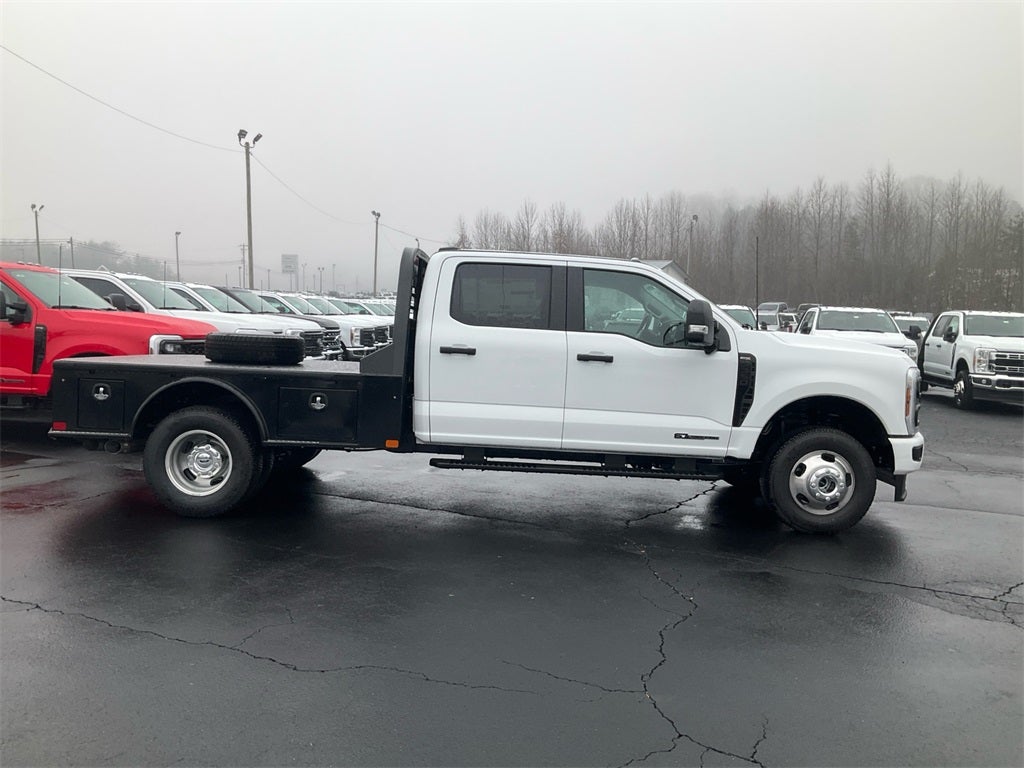 2026 Ford F-350SD XL STX DRW- Skirted Flatbed