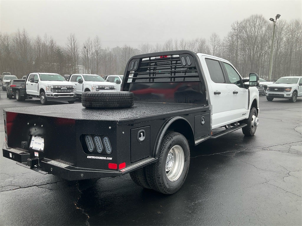 2026 Ford F-350SD XL STX DRW- Skirted Flatbed