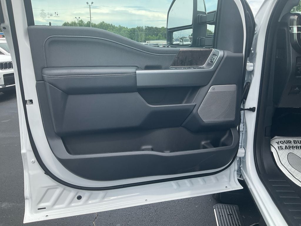 2026 Ford F-350SD Lariat DRW
