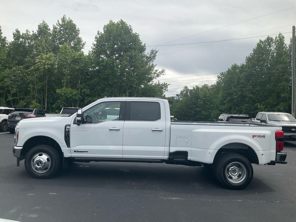 2026 Ford F-350SD Lariat DRW