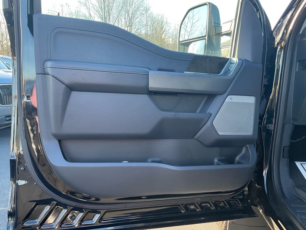 2024 Ford F-350SD Lariat DRW