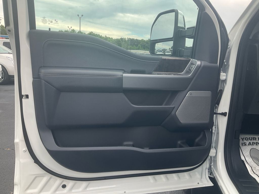 2026 Ford F-350SD Lariat DRW