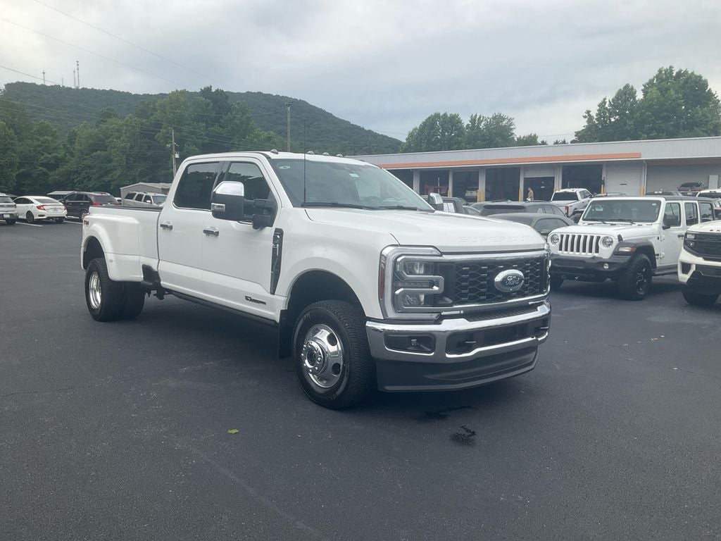 2026 Ford F-350SD Lariat DRW