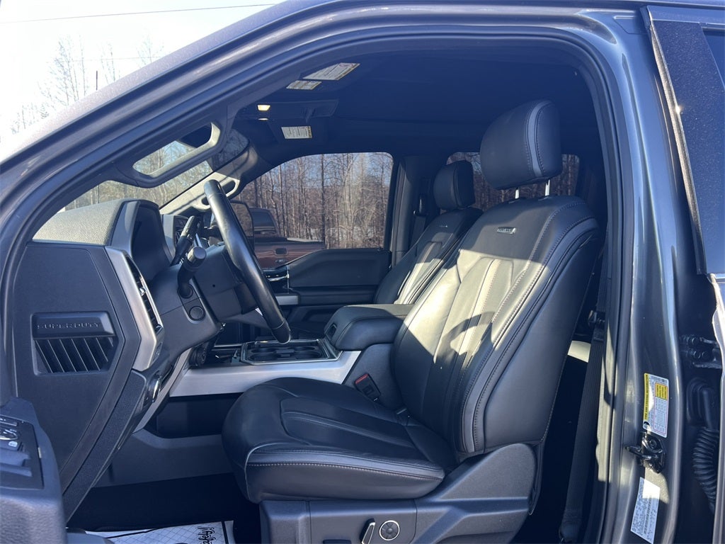2022 Ford F-450SD Platinum DRW