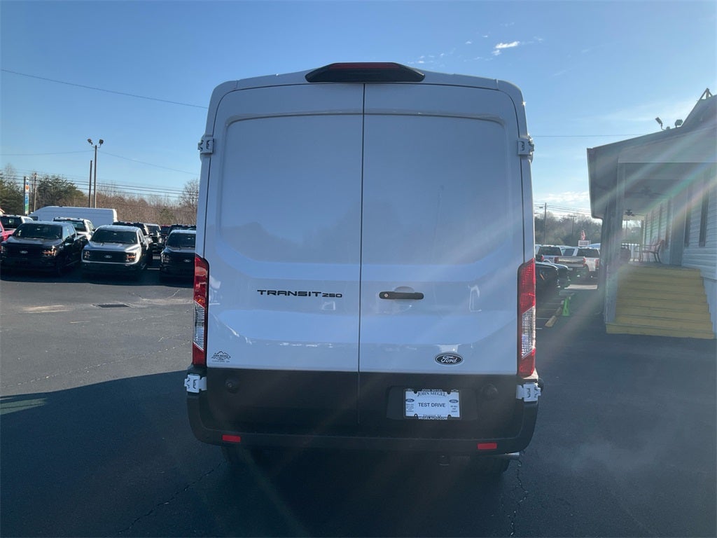 2026 Ford Transit-250 Base MID ROOF
