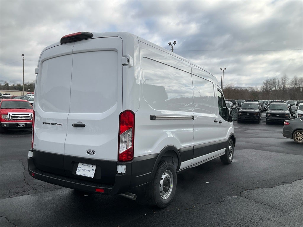 2026 Ford Transit-250 Base MID ROOF
