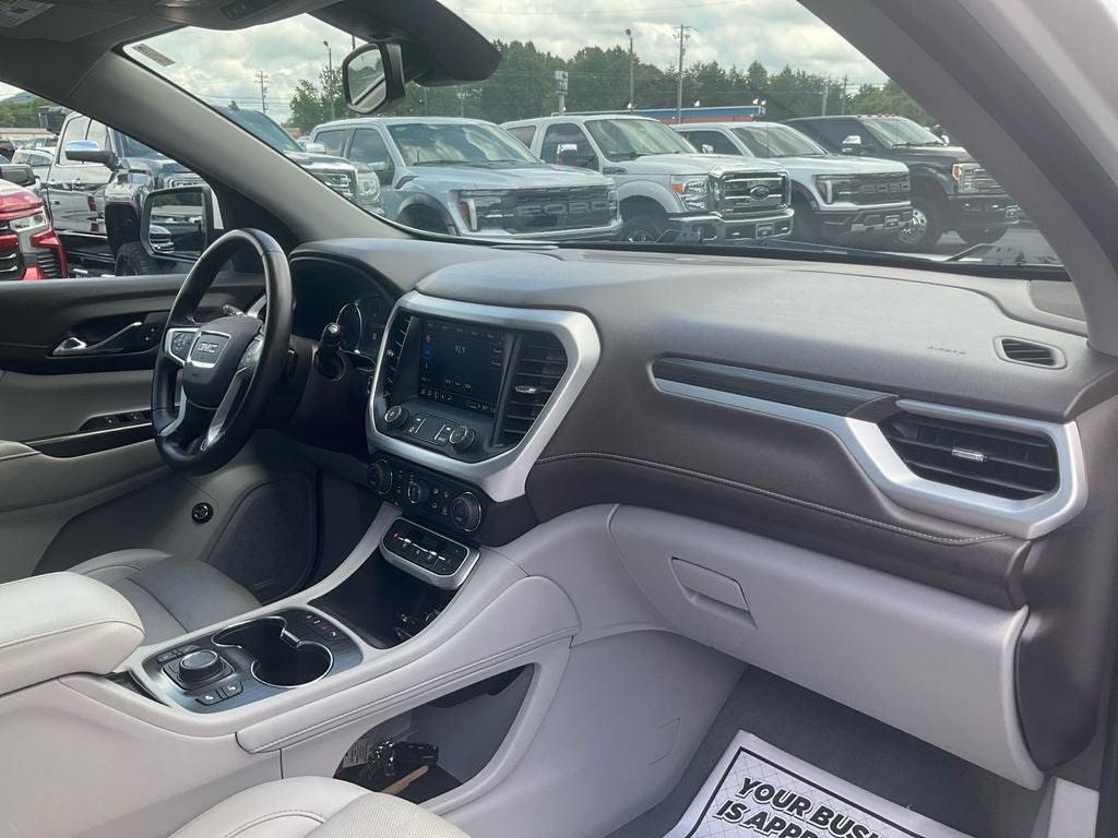 2023 GMC Acadia SLT