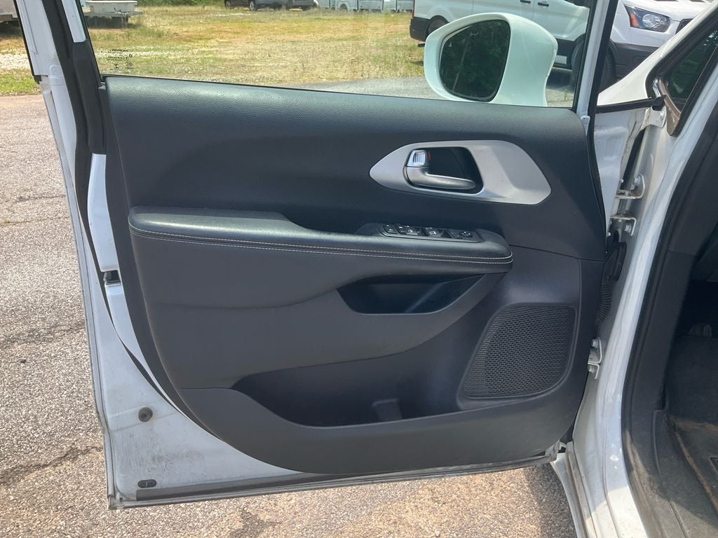2020 Chrysler Pacifica Touring