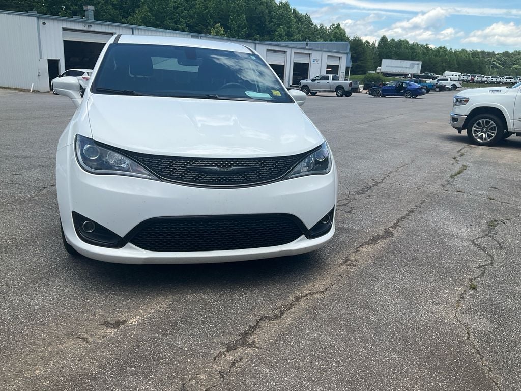 2020 Chrysler Pacifica Touring
