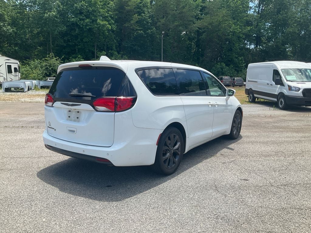 2020 Chrysler Pacifica Touring