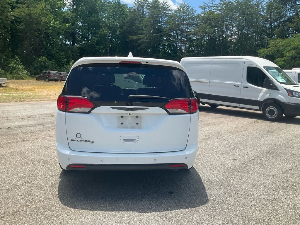 2020 Chrysler Pacifica Touring