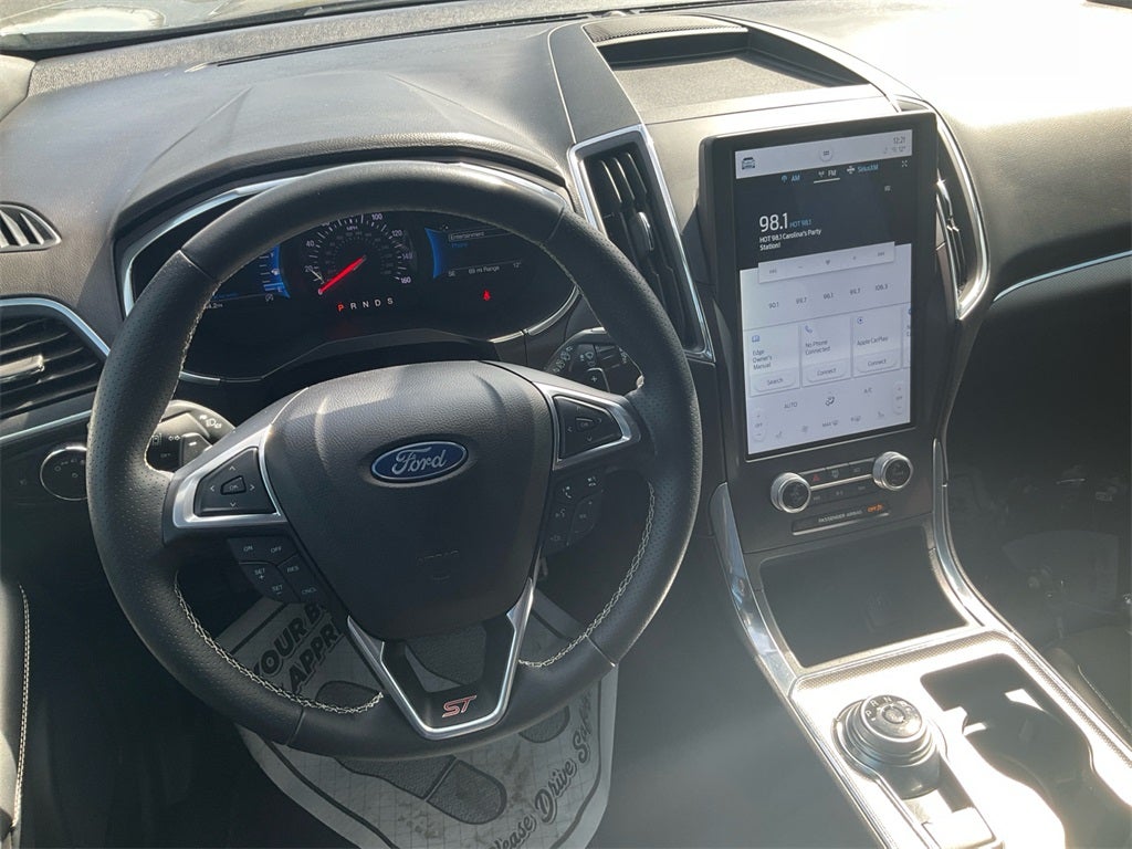 2021 Ford Edge ST