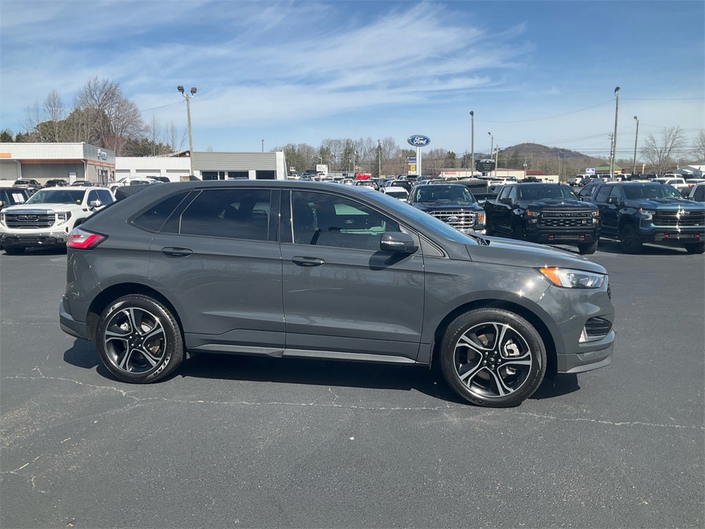 2021 Ford Edge ST