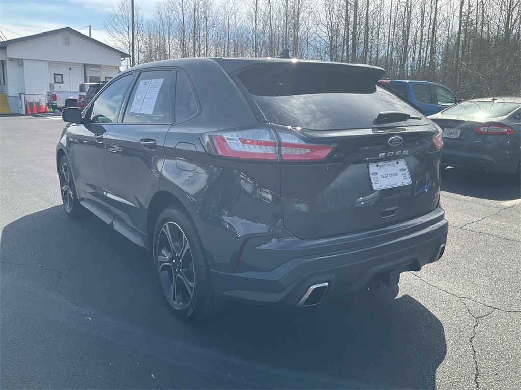 2021 Ford Edge ST
