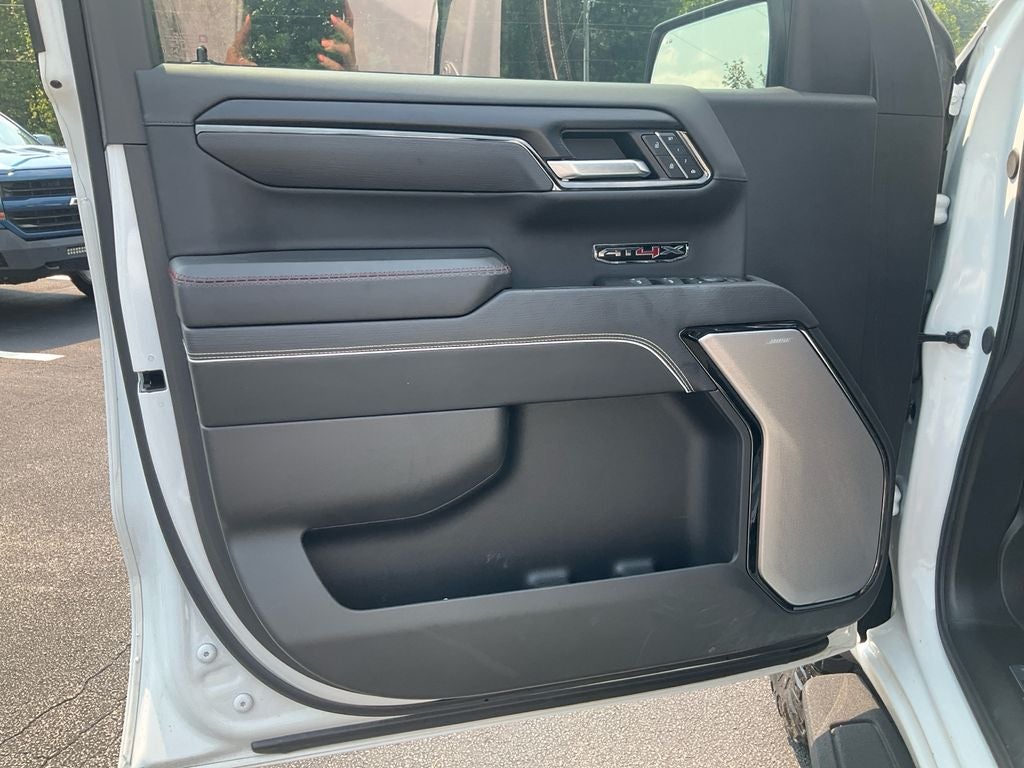 2025 GMC Sierra 1500 AT4X