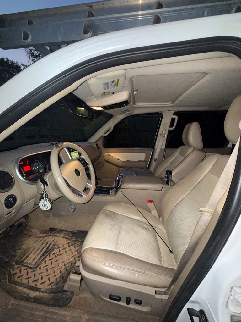 2010 Mercury Mountaineer Premier