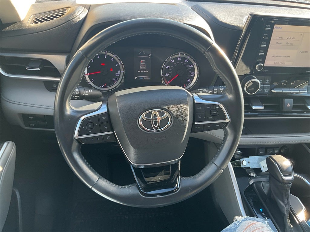 2021 Toyota Highlander LE