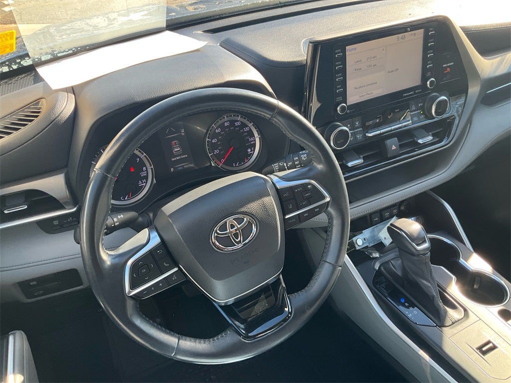 2021 Toyota Highlander LE