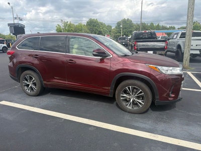 2017 Toyota Highlander Base